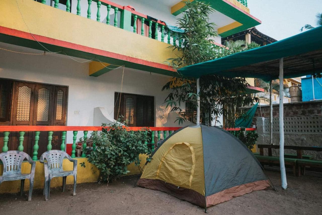 Rasta Mansion Beach Hostel And Rooms Arambol Exterior foto